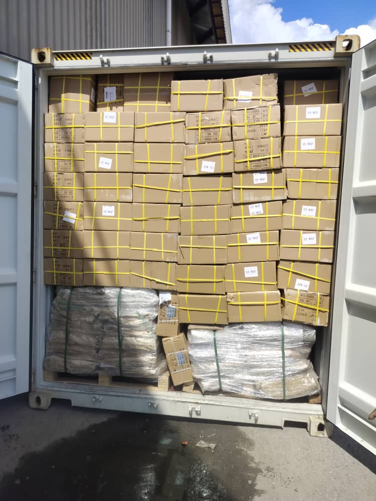 Container Unstuffing